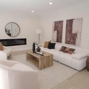 Stylish Kitchen and Room Makeover